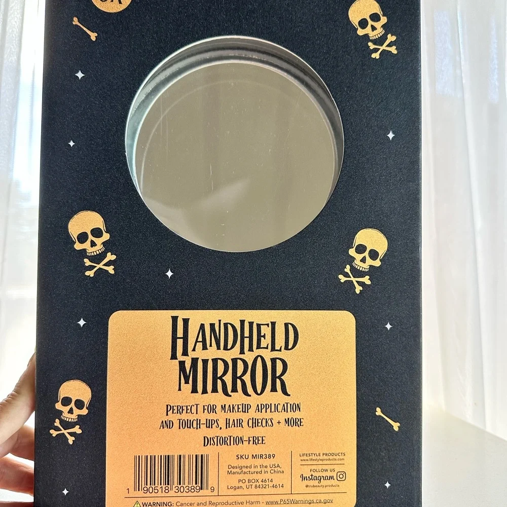 🏴‍☠️ How you looking for Halloween? Skull and Crossbones Handheld Mirror 5x